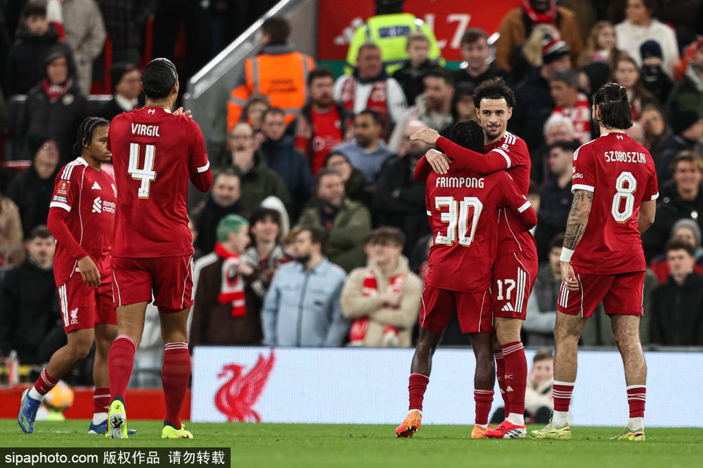 足总杯-索博世界波+送大礼维尔茨传射 利物浦4-1晋级